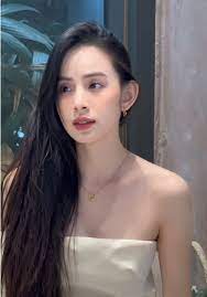 Chị Hương Nguyên